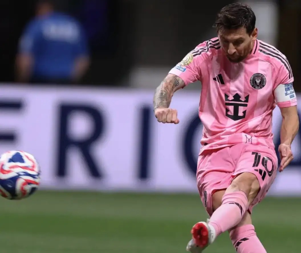 巴萨竞选疯狂画饼！丰特：梅西年底回归诺坎普退役，让他担任名誉主席和形象大使